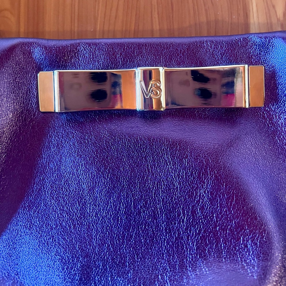 NWT Victoria's Secret Purple Clutch Wristlet with Gold Bow - Picture 2 of 4